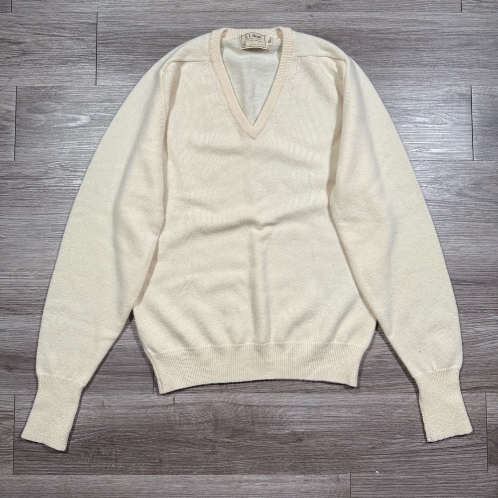Men’s Vintage L.L. Bean Beige 100% Lambswool V-Neck Sweater Size L Tall